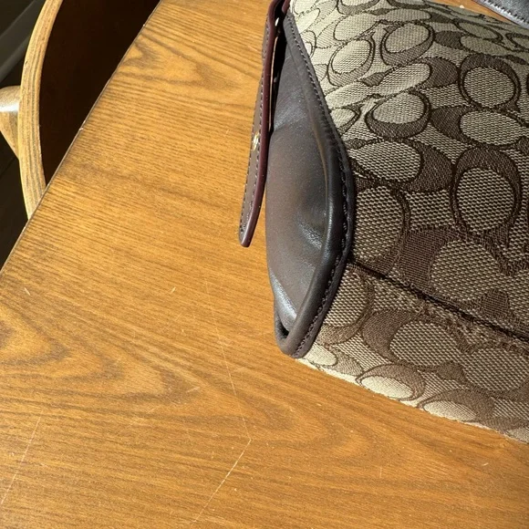 Coach Brown Signature Crossbody Bag ne - Picture 4 of 16